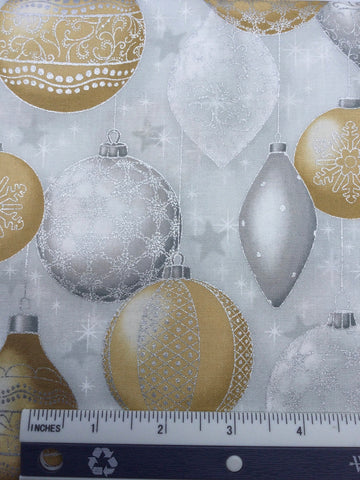 Winter Grandeur 5 - FS049 - Pale Grey background with Silver & Gold xmas decorations.